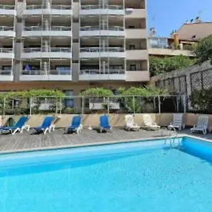 Pool Cannes